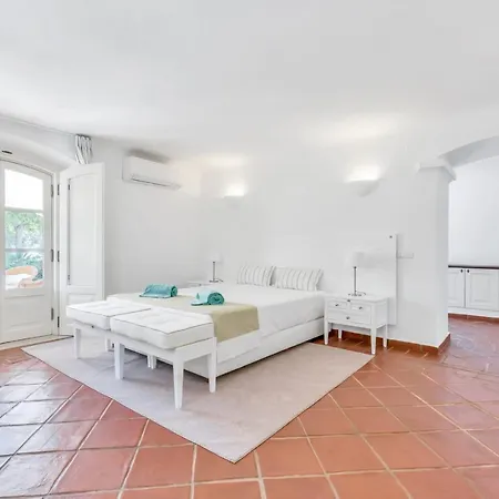 Sleeps 12 Pool Air Con Wifi Malhadais